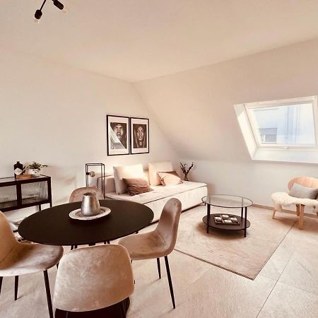 Apartment Am Schloss - Air Σααρμπρύκεν Εξωτερικό φωτογραφία